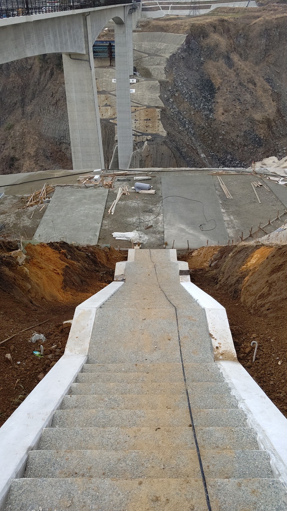 新阿蘇大橋展望所階段工事